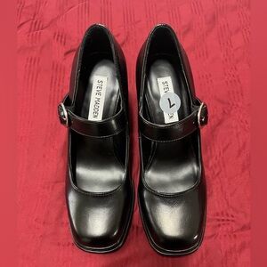 Steve Madden - never worn, 7